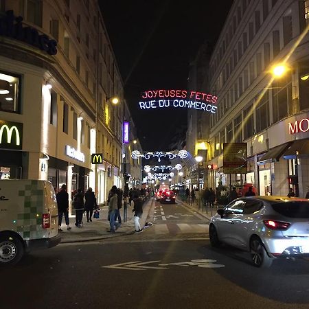 Tour Eiffel Rent Apartment Paris Bagian luar foto